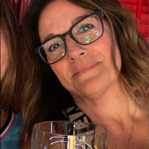 Meet your Posher, Patty - Picture 2 of 2